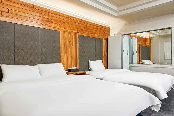 칼튼 호텔 - 네이버지도